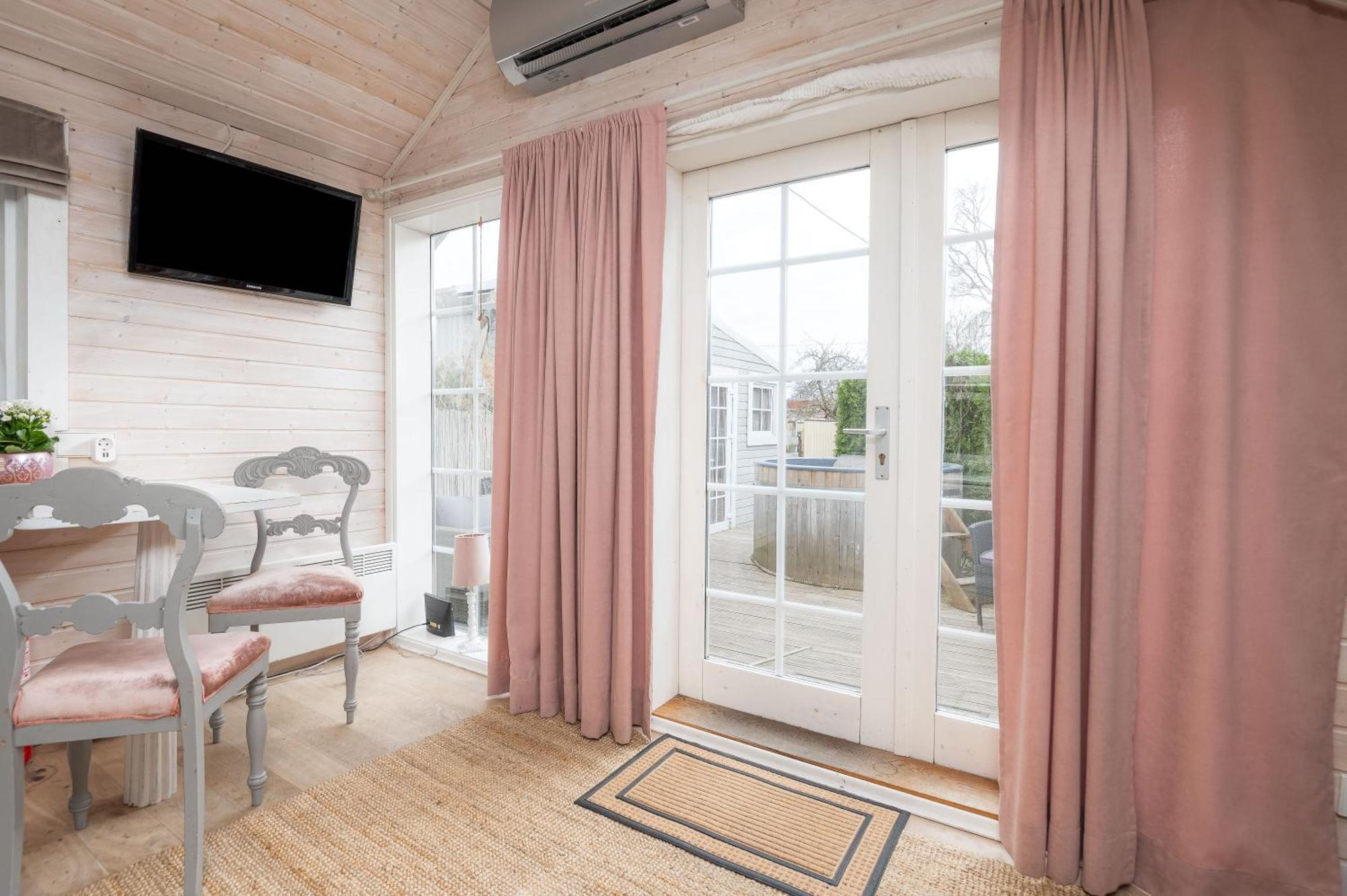 Guesthouse Delisa Pärnu Dış mekan fotoğraf